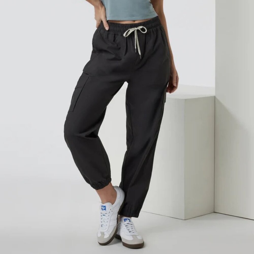 Vuori Birch Jogger Women's Performance Cargo Joggers Vintage Black Medium